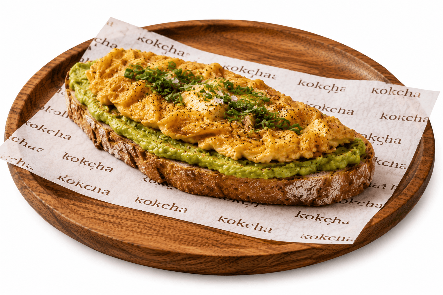 Omelette francesa con tostada de aguacate en Kokcha cerca de la Sagrada Familia